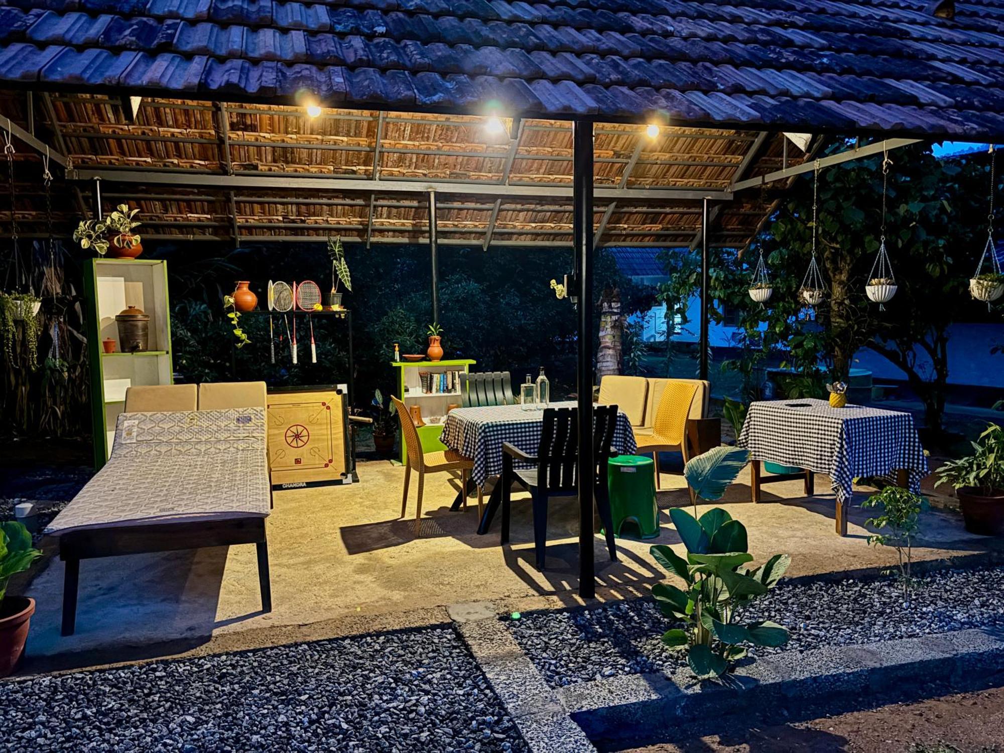 Calm Shack - 2 Bedroom-Boutique Farm Stay Munnar Eksteriør billede