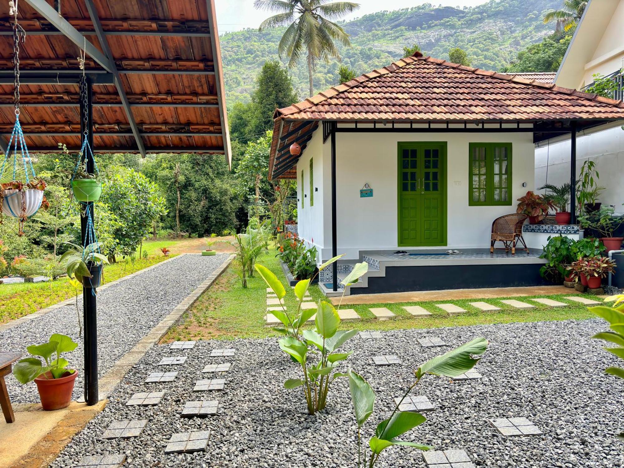 Calm Shack - 2 Bedroom-Boutique Farm Stay Munnar Eksteriør billede