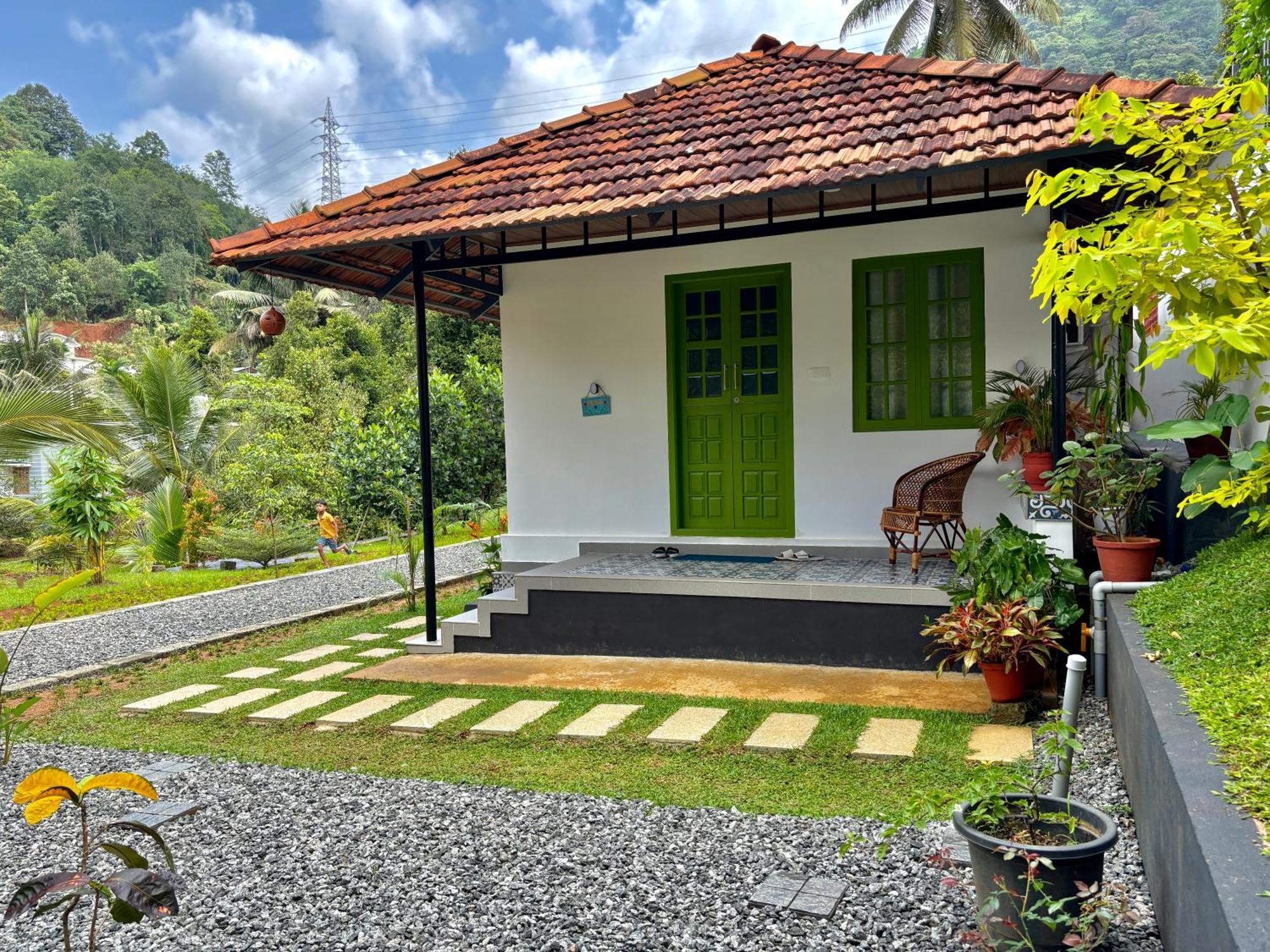 Calm Shack - 2 Bedroom-Boutique Farm Stay Munnar Eksteriør billede